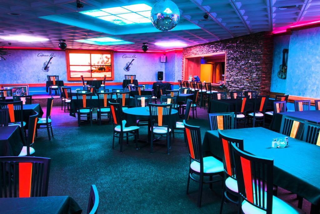 California Palms Hotel And Suites Austintown المظهر الخارجي الصورة